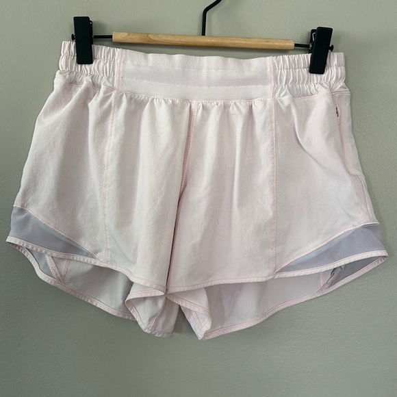 lululemon athletica Pants - Lululemon Hotty‎ Hot Short II Sz 6